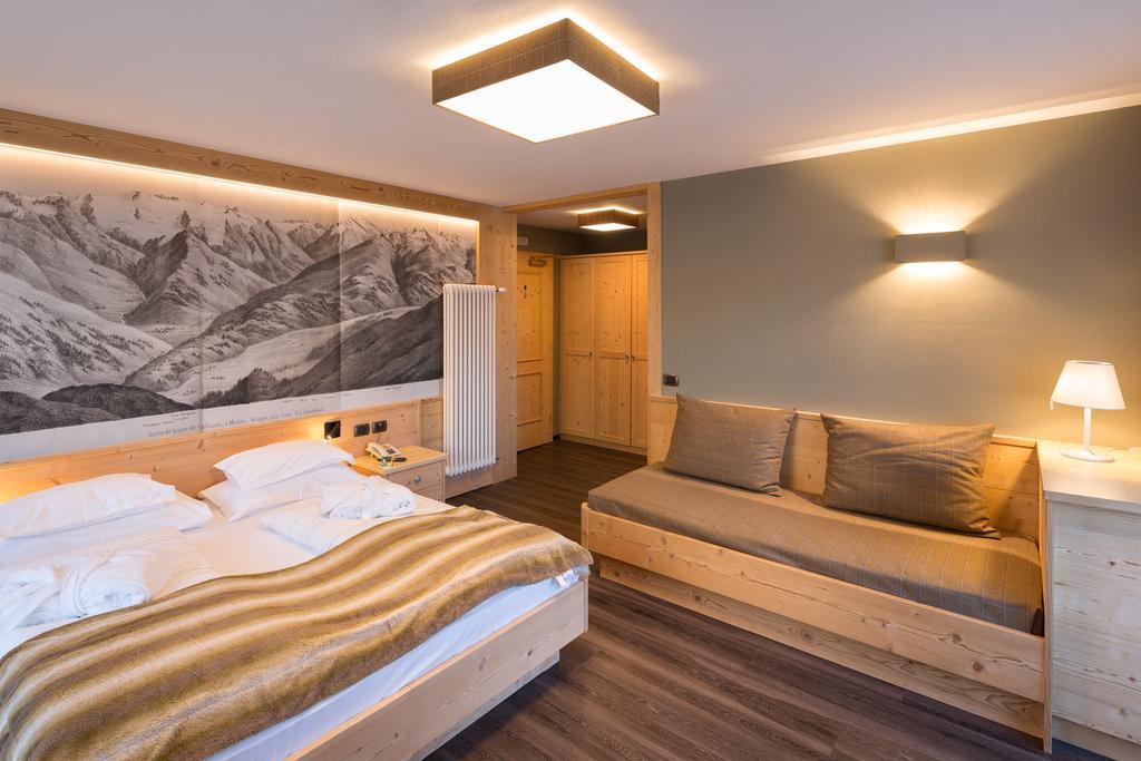 Hotel Somont เซลวาดีวัลการ์เดนา ภายนอก รูปภาพ