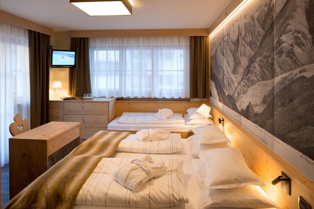 Hotel Somont เซลวาดีวัลการ์เดนา ภายนอก รูปภาพ