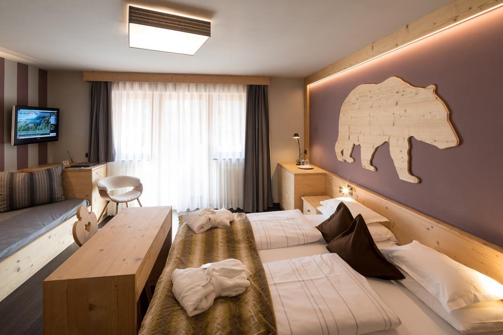 Hotel Somont เซลวาดีวัลการ์เดนา ภายนอก รูปภาพ